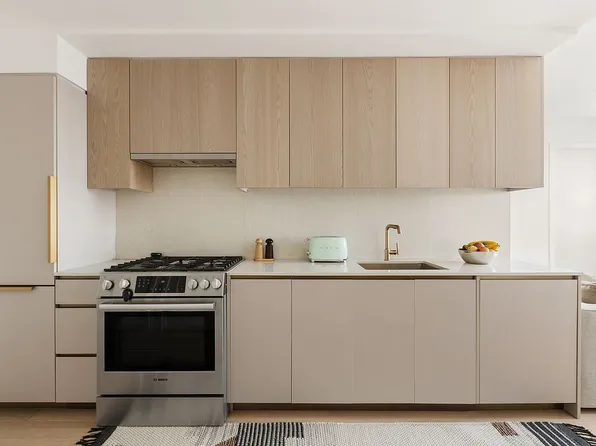 3 Court Sq APT 1905, Long Island City, NY 11101