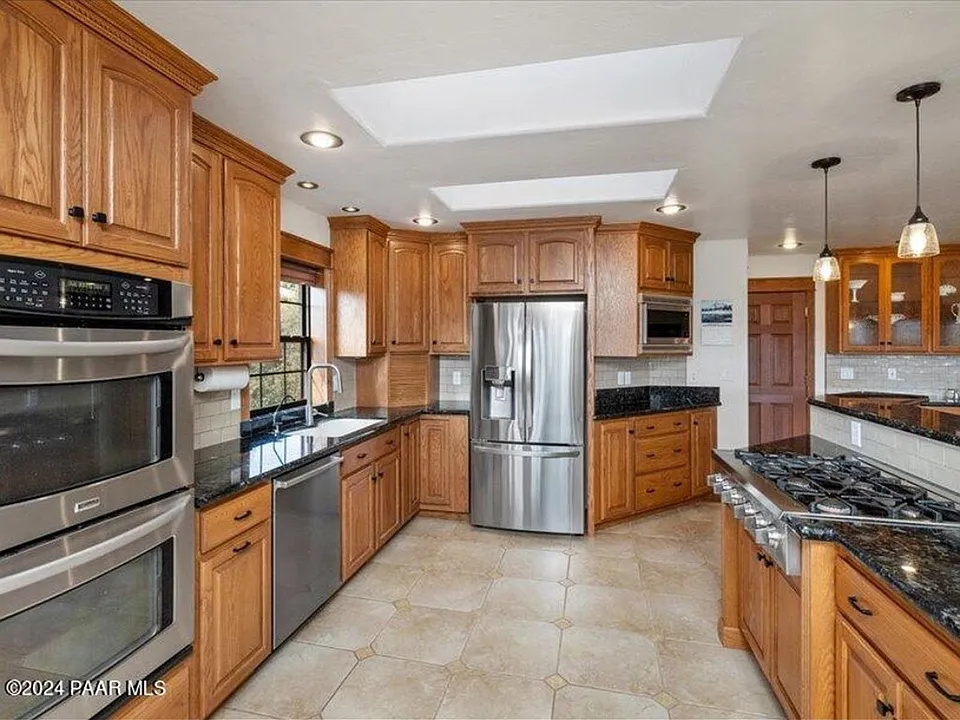 117 N Equestrian Way