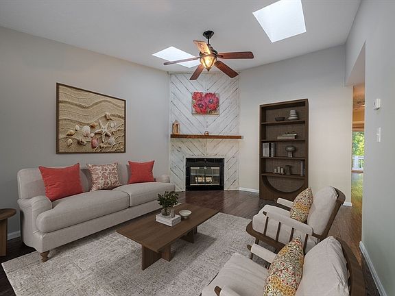 2nd image of 42 Gordon Cir #42