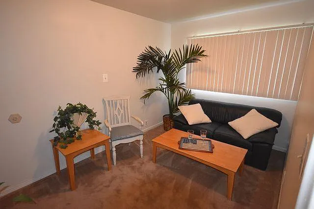Oak Village — Photo 3