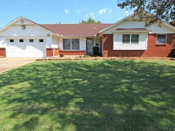 9011 E 36th St S, Tulsa, OK 74145