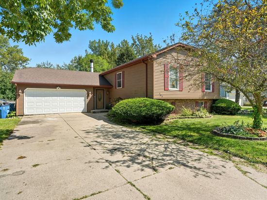 546 Timberwood Ln, Lowell, IN 46356