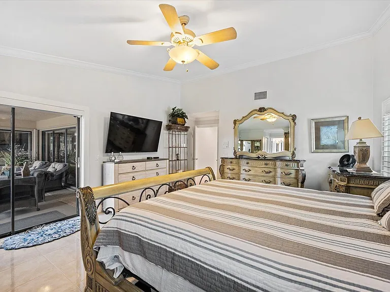 1654 Farmington Cir — Photo 17