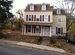 9 Church St, Hampton, NJ 08827
