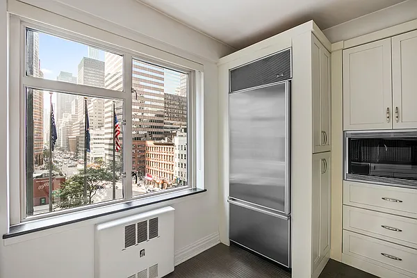 Sold by Compass | media 7