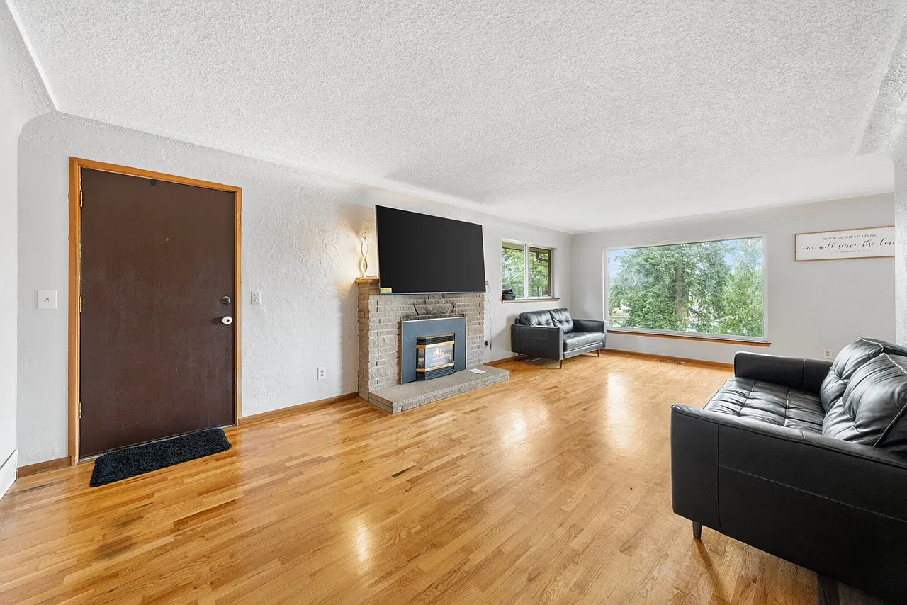 2 bed, 1200 sqft, $2,600 — Photo 4