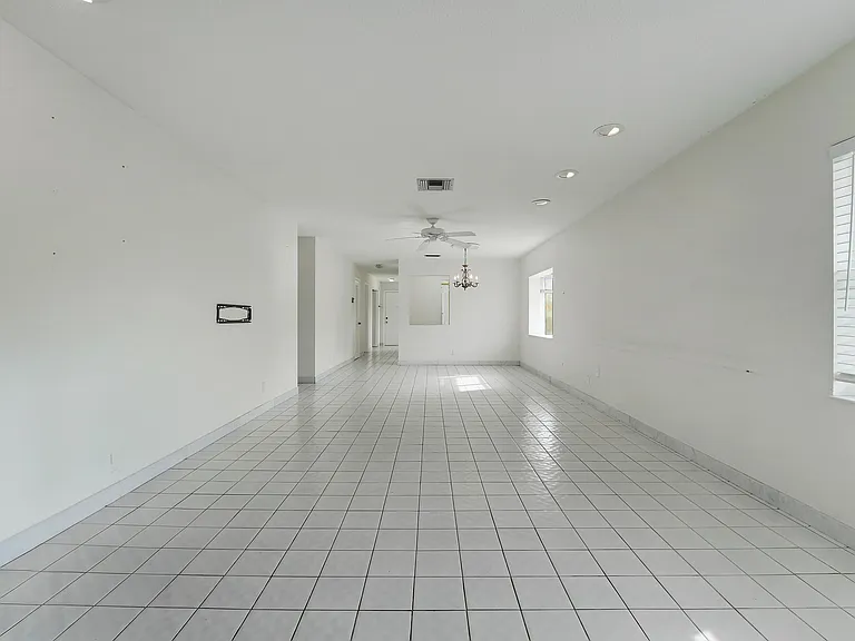 13679 Date Palm Ct #B — Photo 21