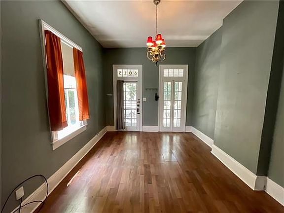 4th image of 6015 Annunciation St