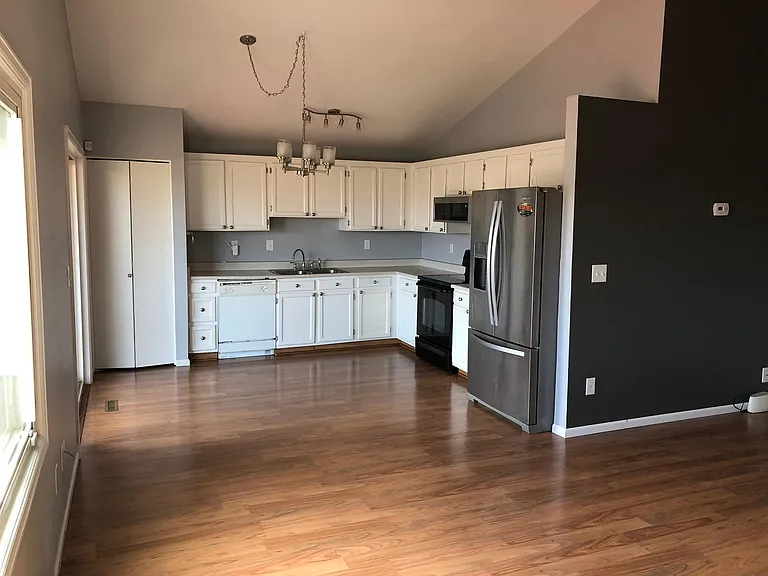 1700 Gifford Dr — Photo 7