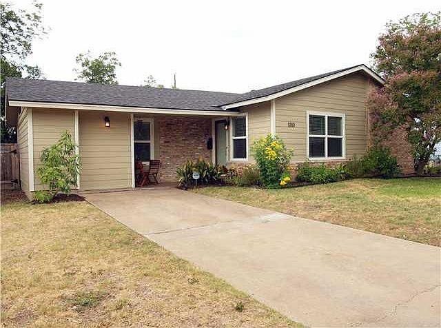 1st image of 1313 Yorkshire Dr