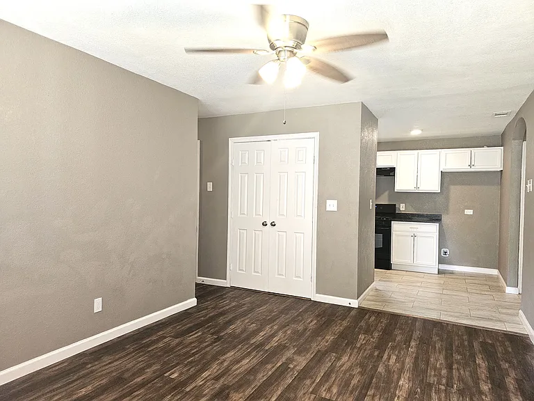 3735 Stateoak Dr — Photo 8