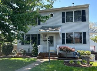 35 C St, Middlesex, NJ 08846