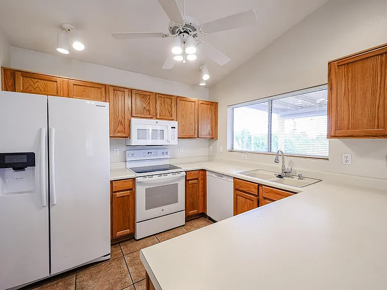 10935 W Ruth Ave — Photo 23