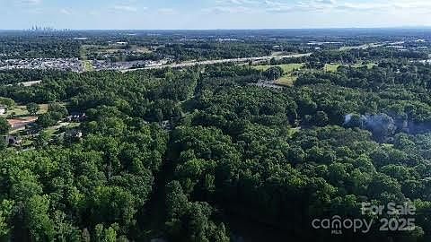 5th image of 11308 Dogwood Ln