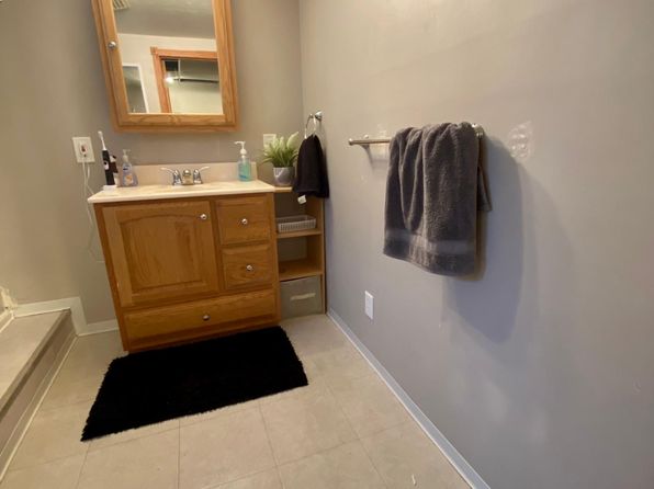 112 W Saint Andrews St