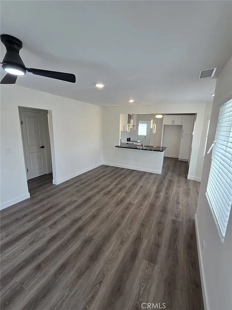 6 bed, 2023 sqft, $7,500 — Photo 2