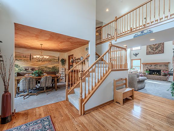 4th image of 24701 W Hanover Ct