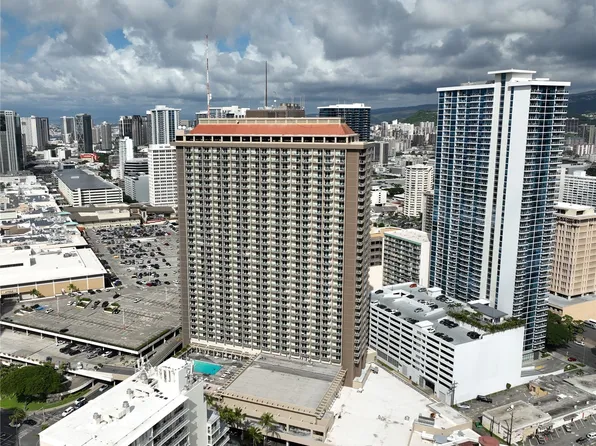 410 Atkinson Dr #1810, Honolulu, HI 96814