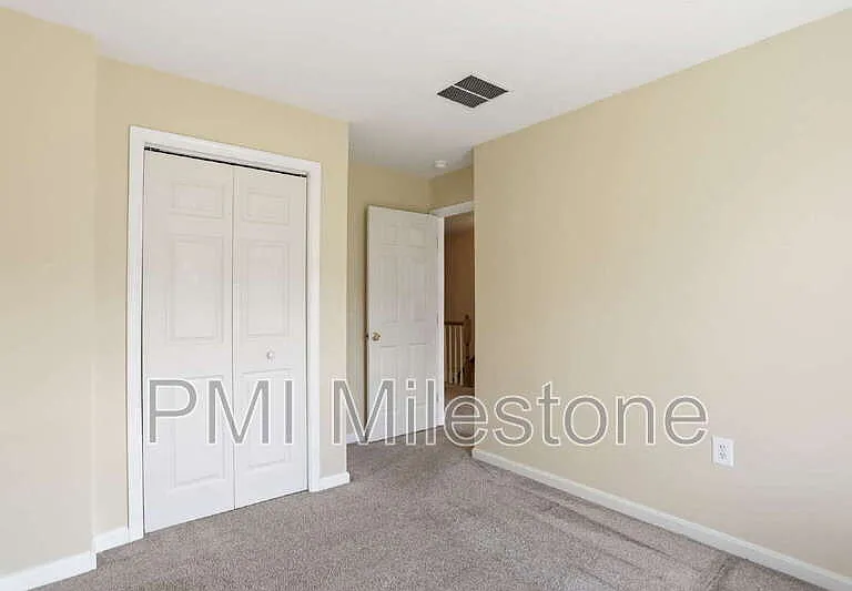 24 Mabel Ln — Photo 21