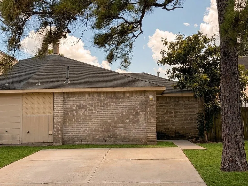 5429 Ridge Wind Ln