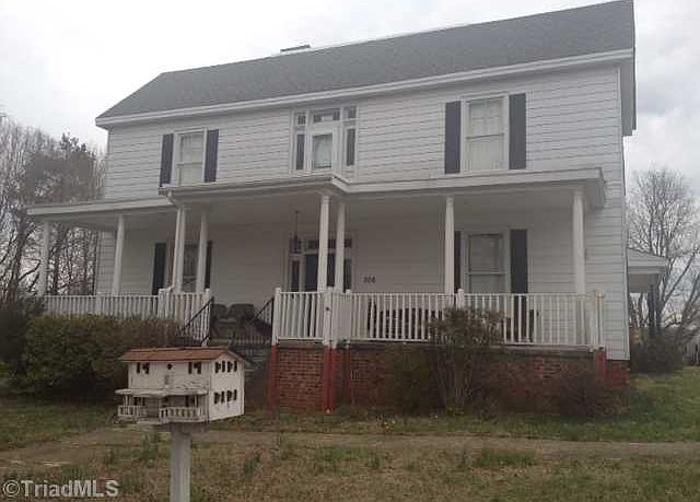 2nd image of 306 N Main St