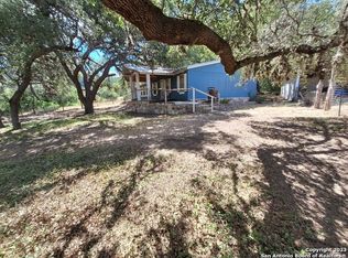 407 Bailey Rd, Leakey, TX 78873