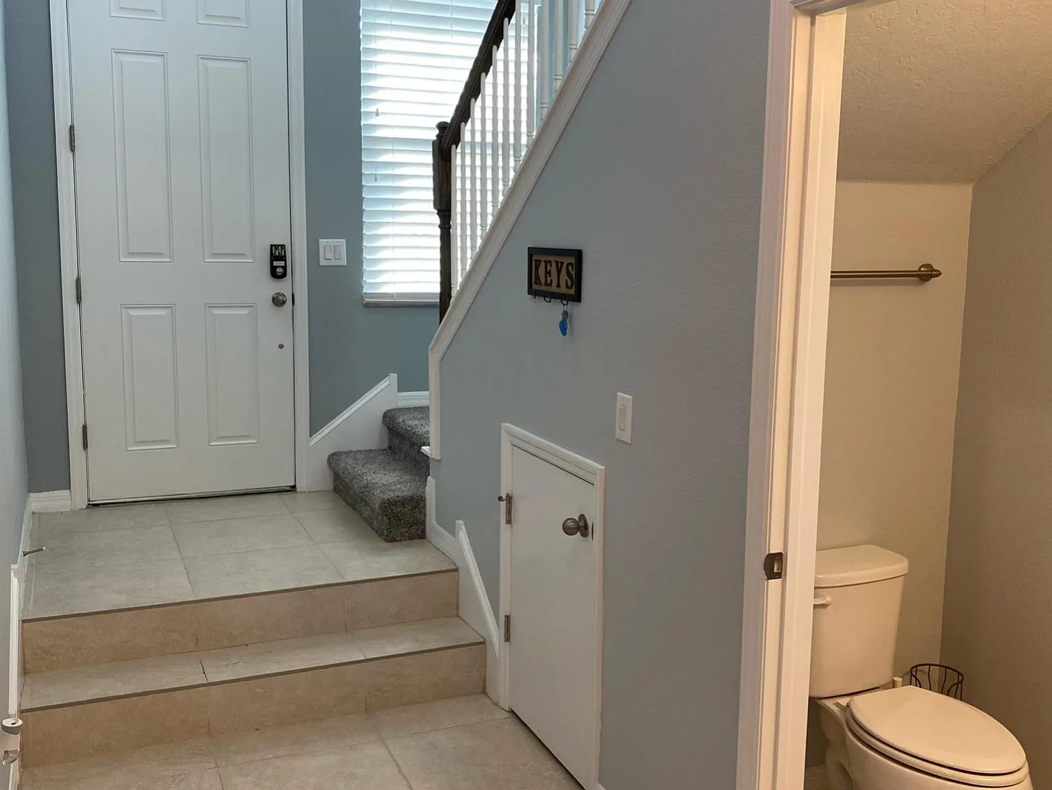 3 bed, 2.5 bath, 2056 sqft, $2,745 — Photo 4