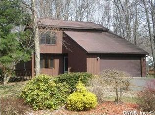 8653 Grey Birch Dr, Baldwinsville, NY 13027