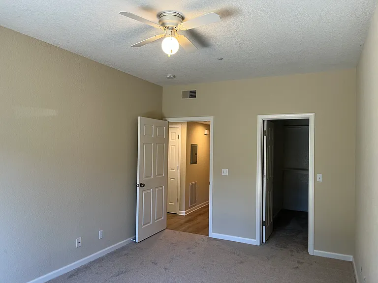 1240 Elmer St #A — Photo 15