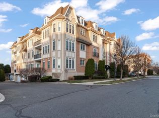 365 Trotting Lane, Westbury, NY 11590