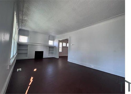 2nd image of 2474 Fullerton St