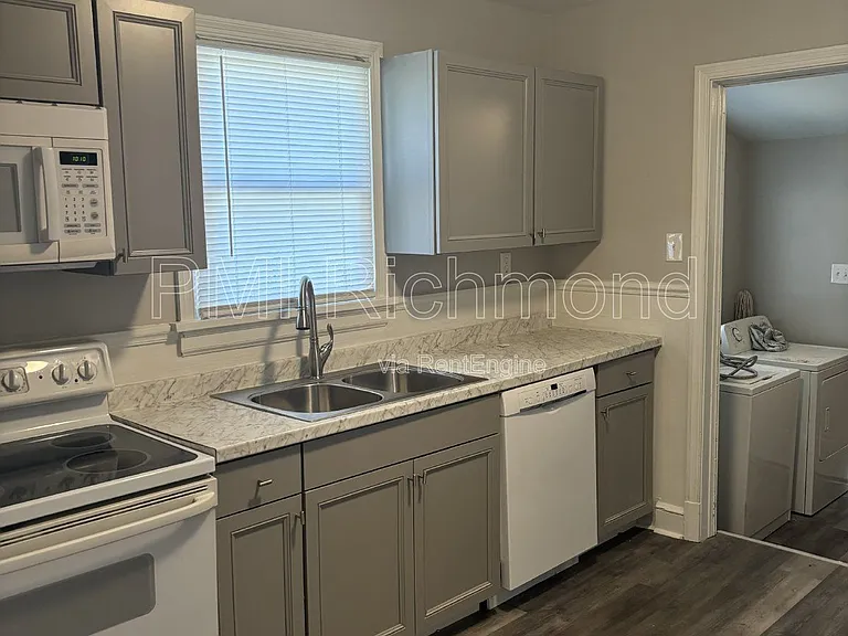 5231 Rockland Rd — Photo 4