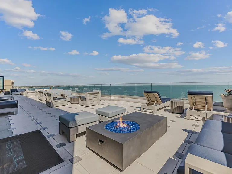 The Alexa Luxury Apartments I & II — Photo 9