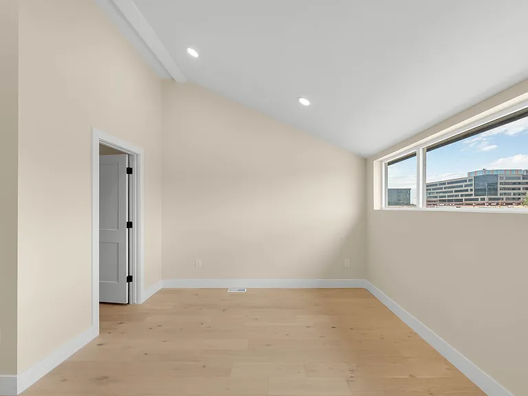 3463 Lawrence St — Photo 19