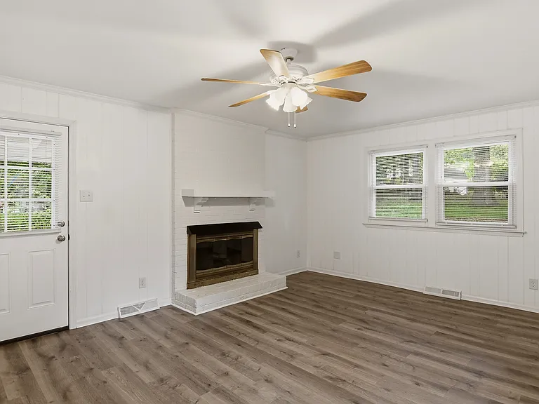 207 Leland Dr — Photo 14