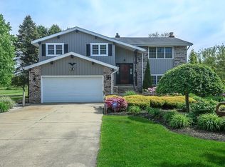 7114 Middle Ridge Rd, Madison, OH 44057