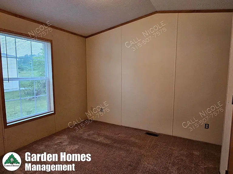 230 Maverick Ln — Photo 10