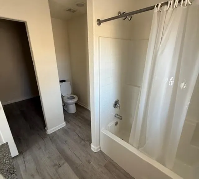 2414 Village Dr — Photo 6