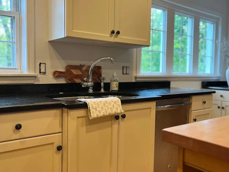 154 Beverly Rd — Photo 18