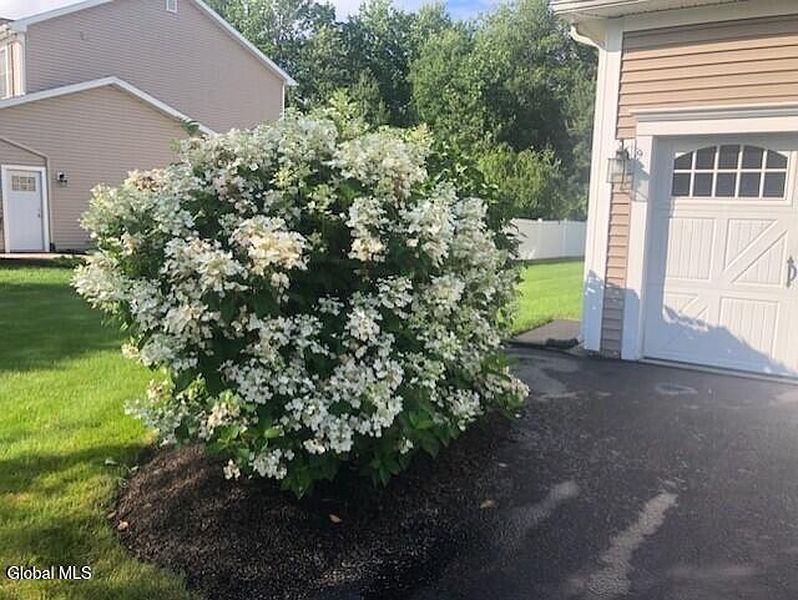 5th image of 58 Chatsworth Way