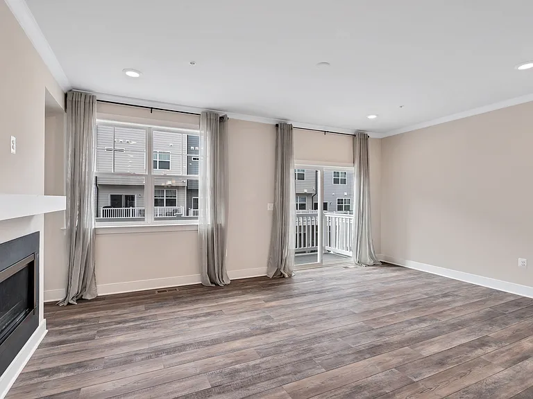 32 Bleeker Pl — Photo 16