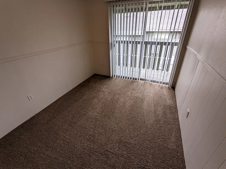 Royal Crest Townhomes — Photo 70