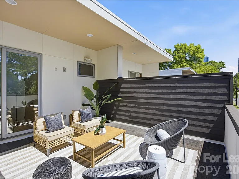 918 Greenleaf Ave — Photo 32