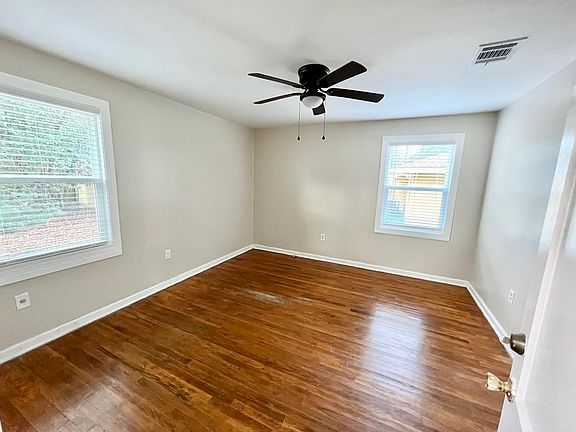 3rd image of 354 Bellewood Dr