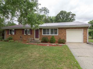 19205 Staffordshire Dr, South Bend, IN
