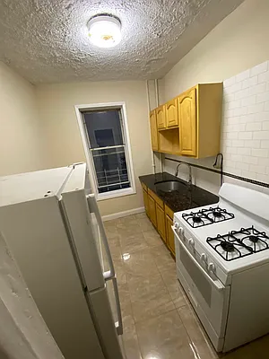 Rented by Midbrook Realty, LLC | media 3