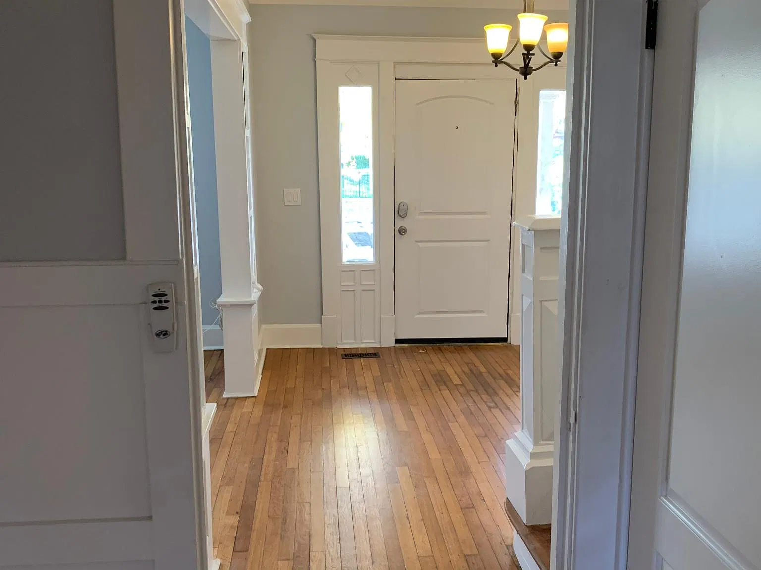 3435 Charlotte St — Photo 2