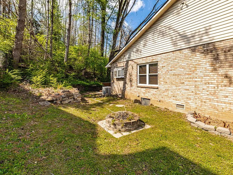 5507 Hill Ct — Photo 53