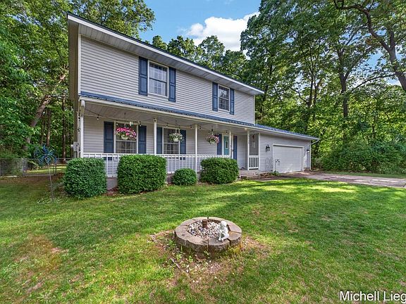 4th image of 3325 S Riverwood Dr