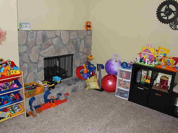 5th image of 5080 Birch Ln